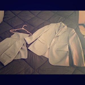 Men’s Grey single breasted grey pinstripe suit.